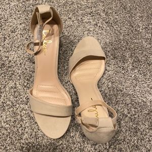 Lulu’s women size 10 faux suede heels